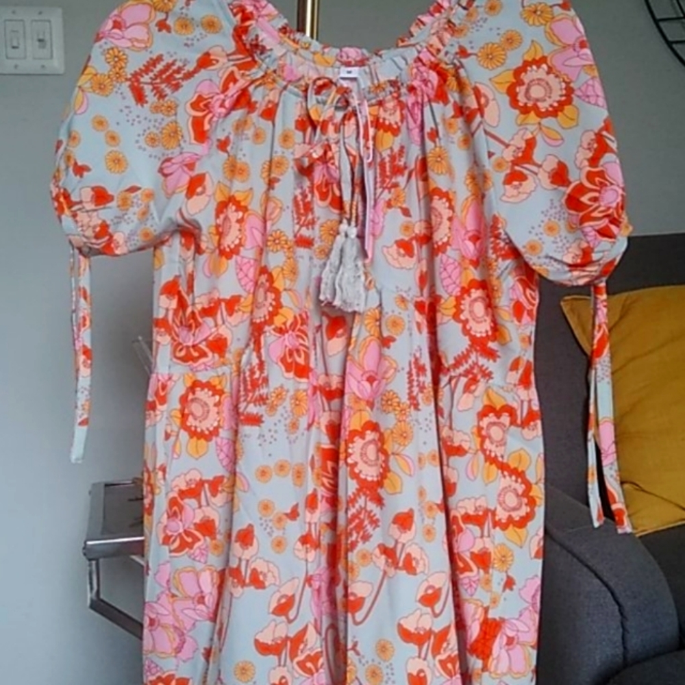 Summer floral dress size Medium - NEW